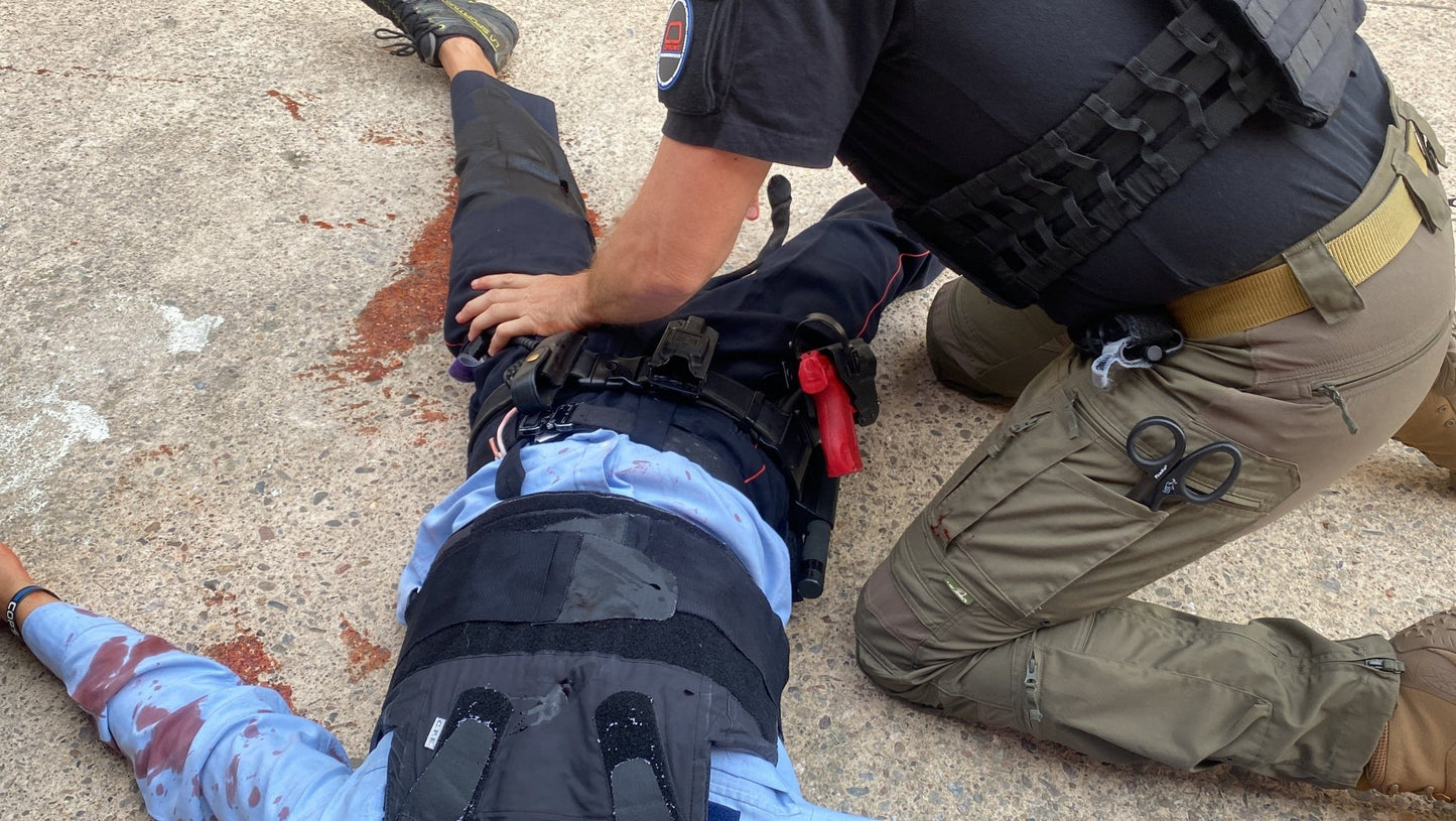 Aplicacion del torniquete ante hemorragia masiva en extremidad a nivel de primer interviniente