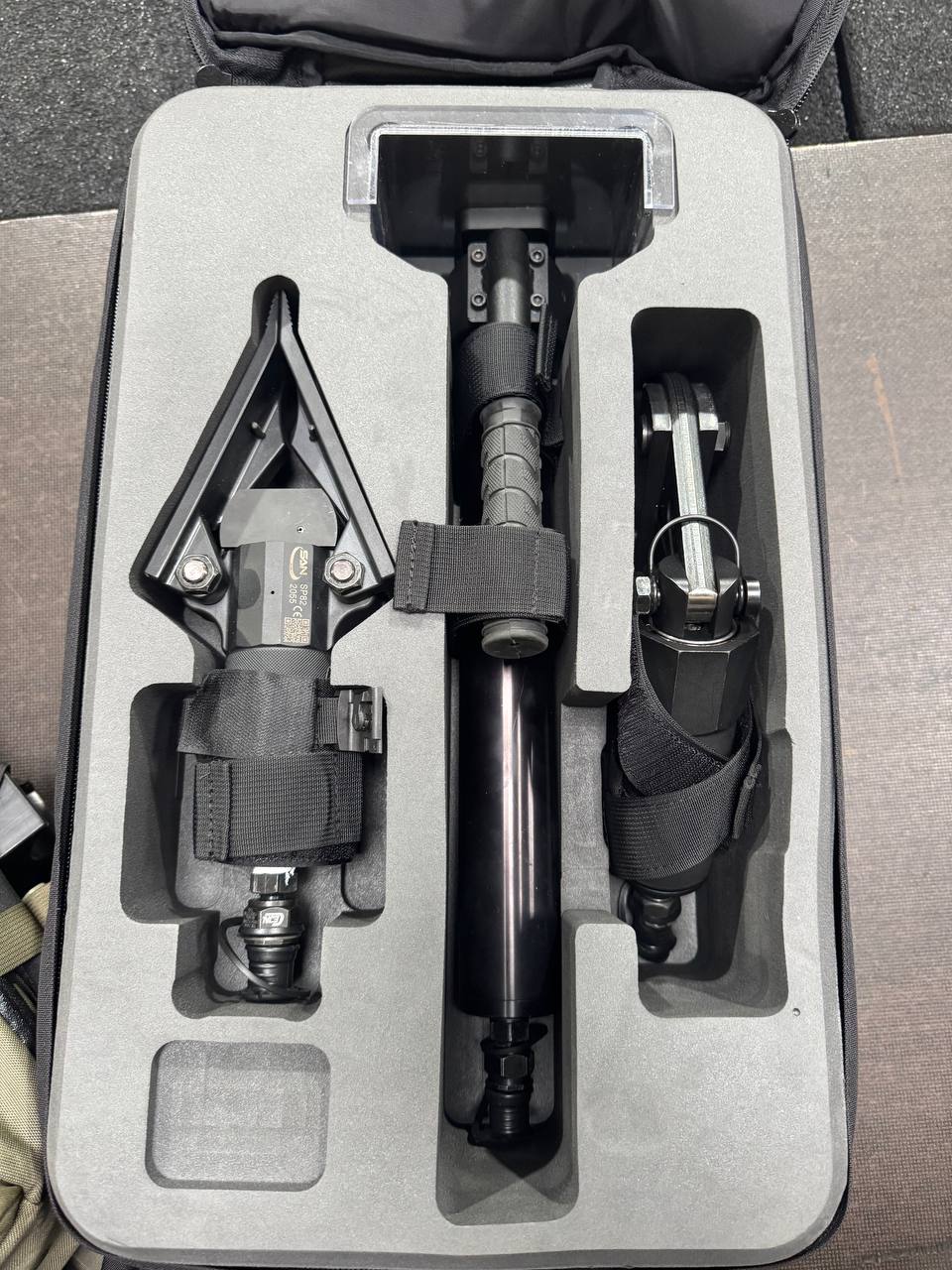 Sistema de herramientas San Tactival, breacher