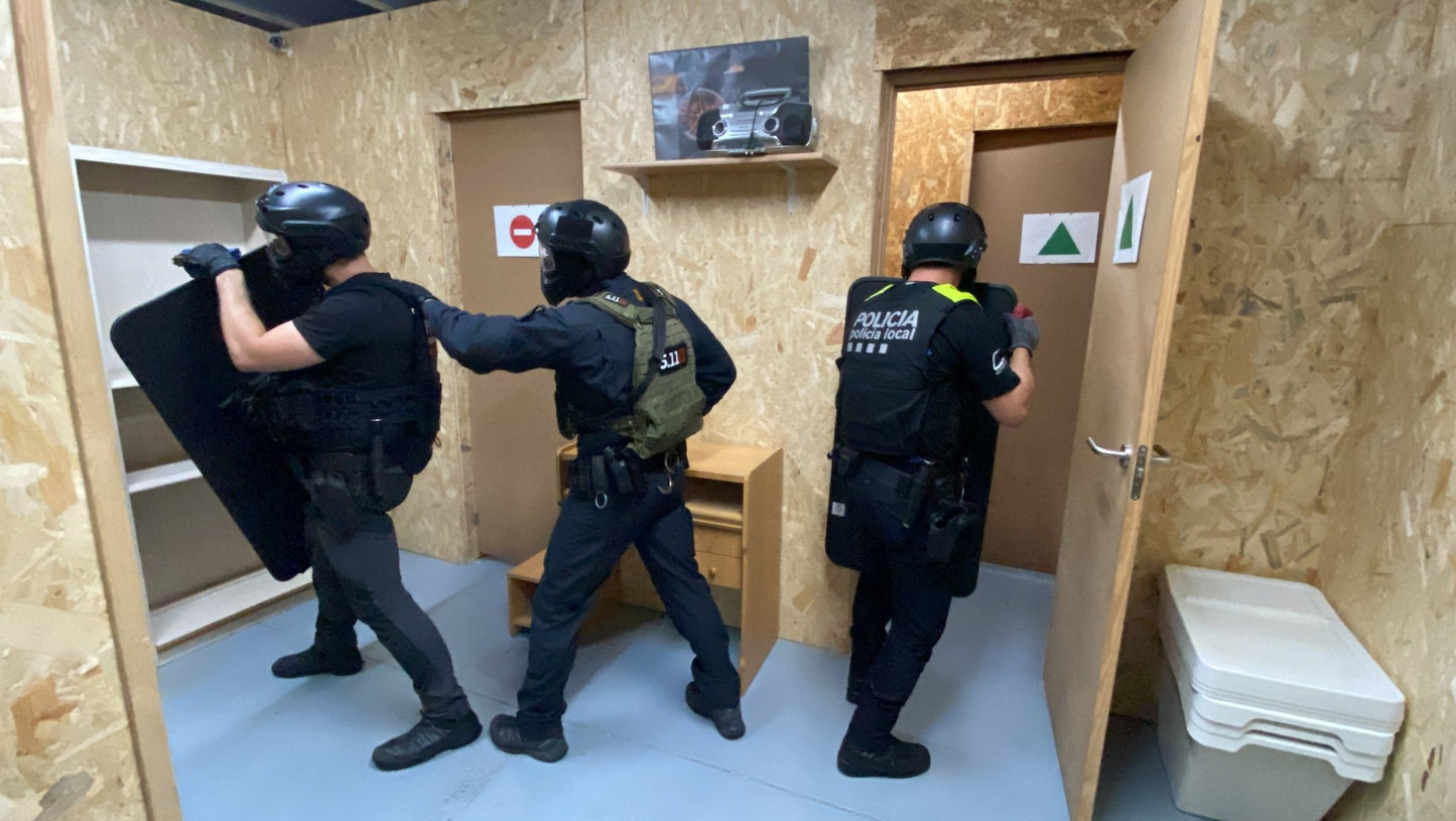 trabajo en equipo de registro con 1 o 2 escudos balísticos curso TOES